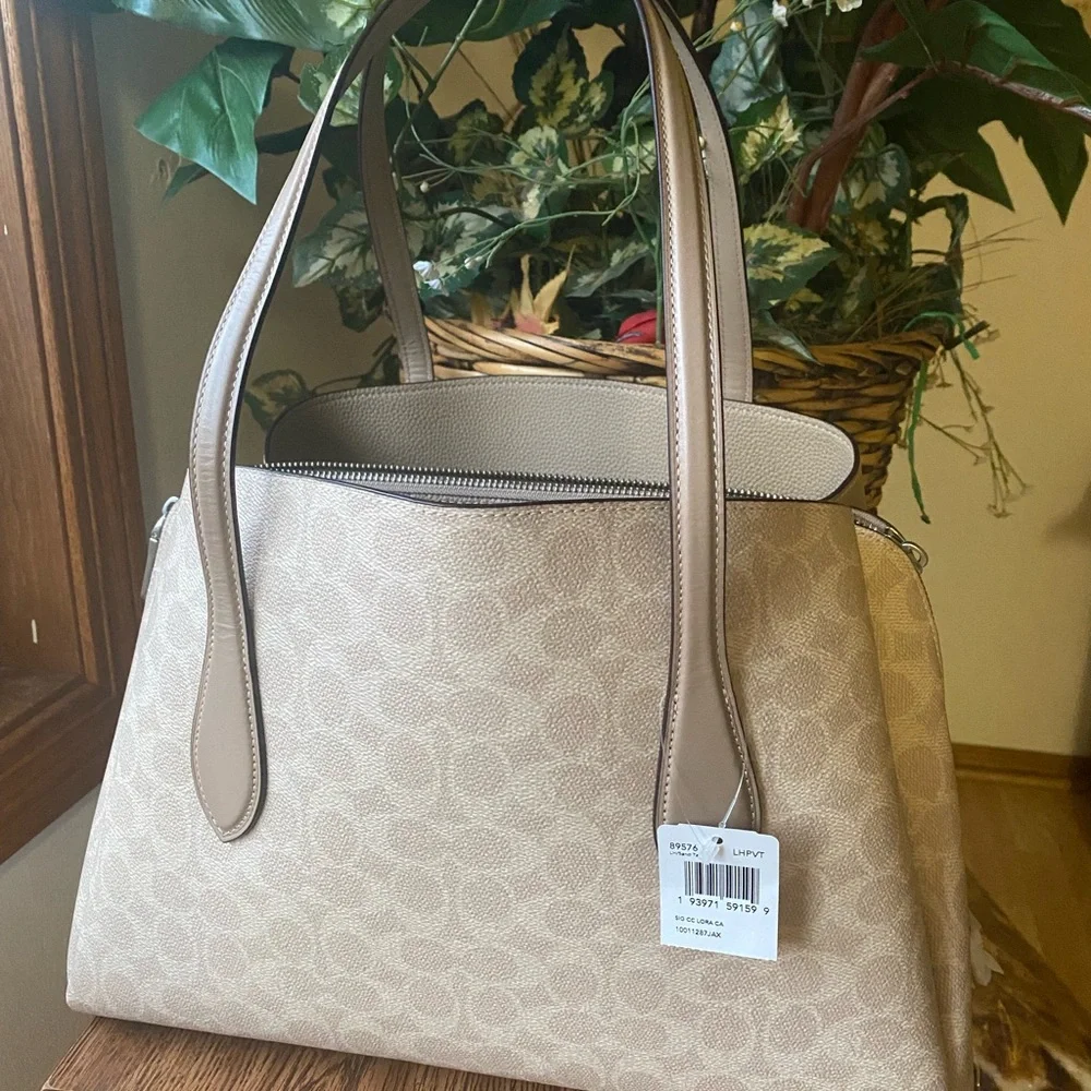 New with Tag Coach handbag - Picture 2 of 6